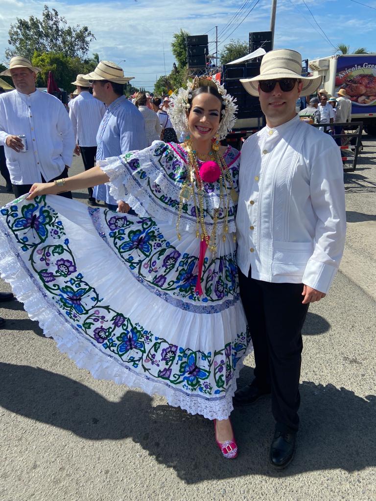 ALEXANDRA & ALEJANDRO